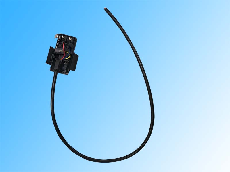 黑色支路连接插头