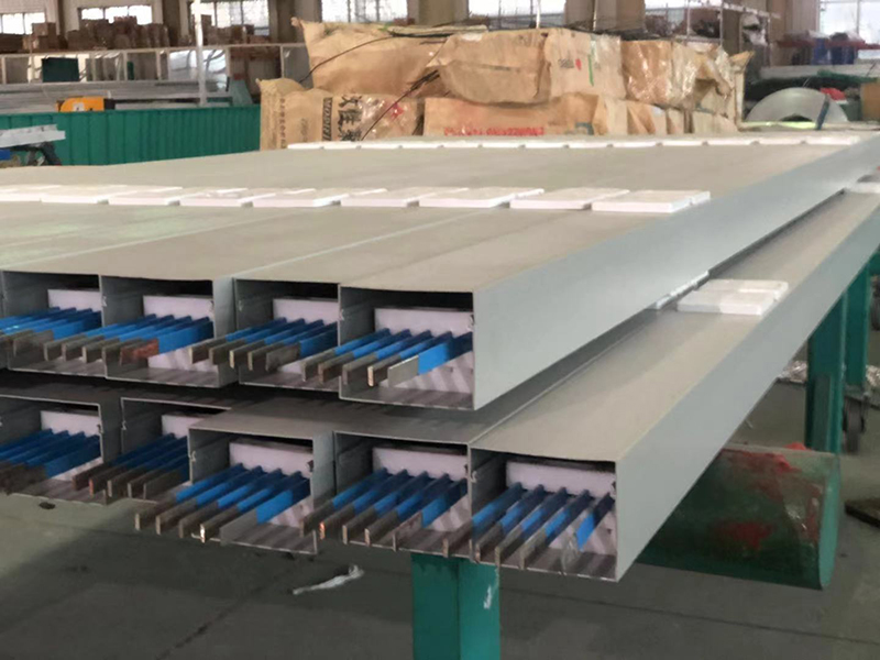 服装厂机台微动力母线槽